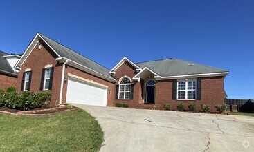 Building Photo - 4858 Somerset Dr