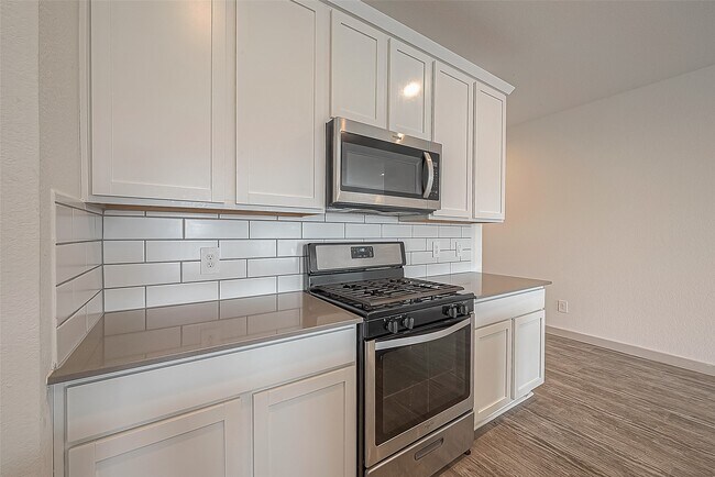 Foto del edificio - 6906 Green Embers Ln