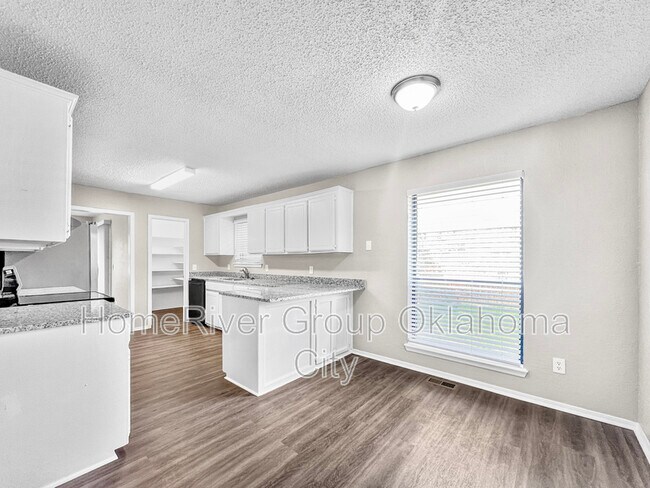 Foto del edificio - 217 Out West Trail