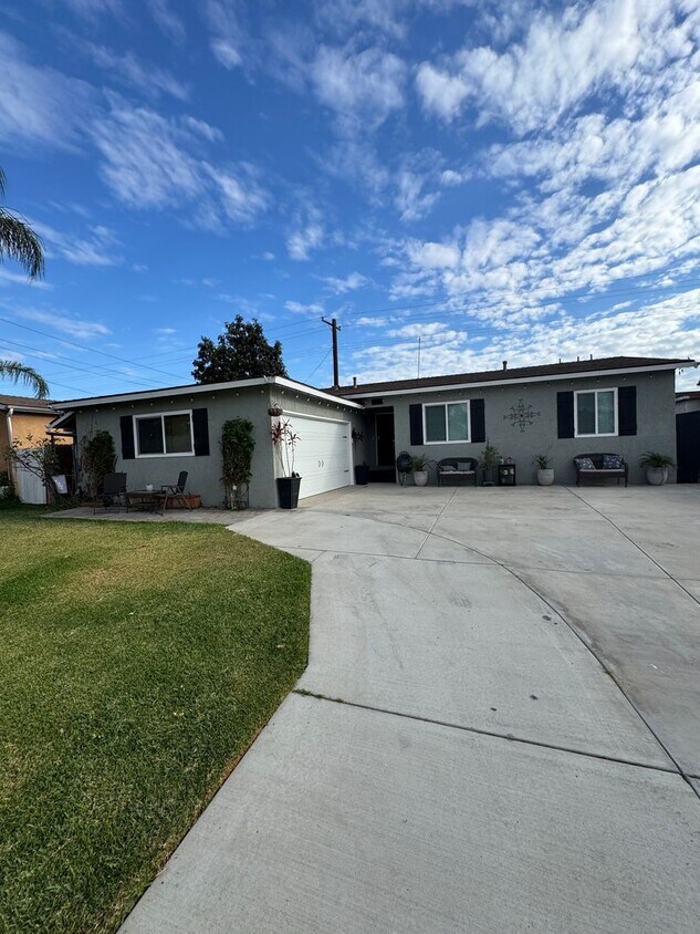 Foto principal - 1454 W Houston Ave