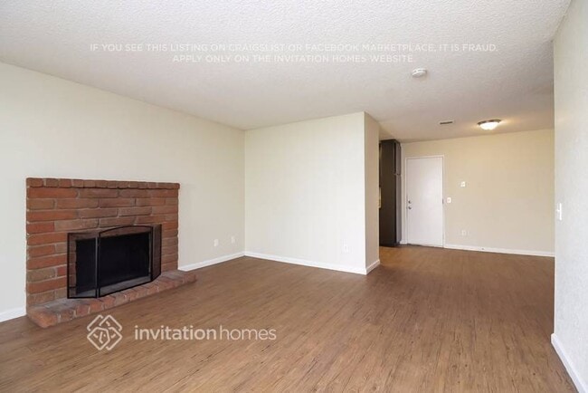 Building Photo - 14310 Agave St