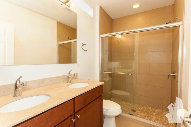 Foto del edificio - 2832 N Albany Ave