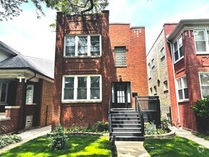 Building Photo - 4338 W Drummond Pl