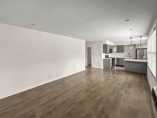 Foto del edificio - 1216 N Crescent Heights Blvd