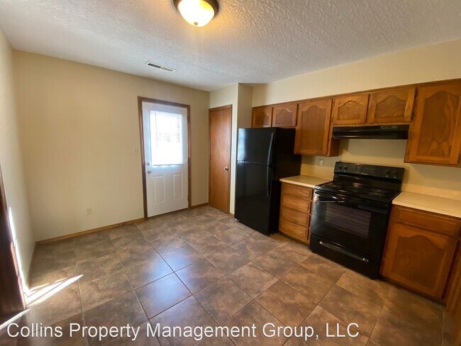 Building Photo - 2 br, 1.5 bath House - 2210 E. Mac's Ct. U...