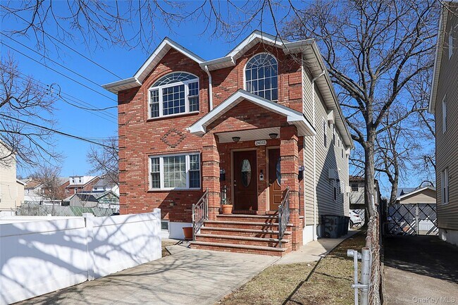 Foto del edificio - 241-01 Caney Rd