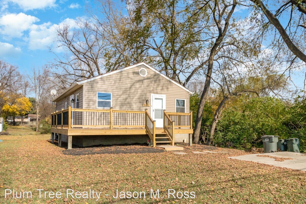 Primary Photo - 3 br, 1 bath House - 2407 Oxford State Road