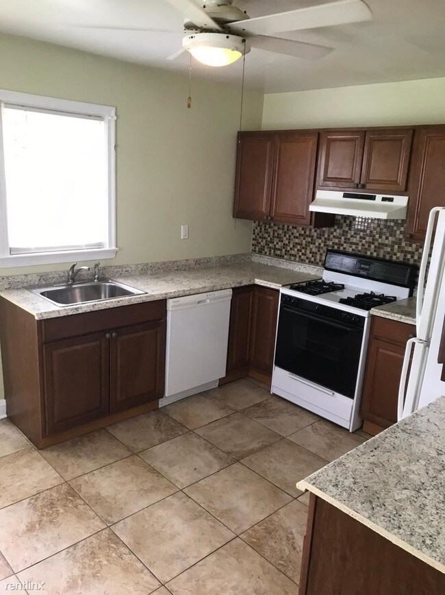 Foto del edificio - 3 br, 1 bath House - 5503 Catalpha Rd