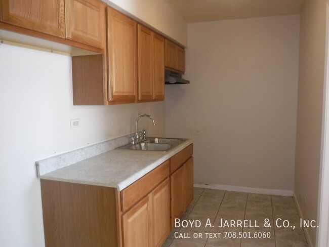 Foto del edificio - Washington Park: $1,350 rent, 4br, 2ba uni...