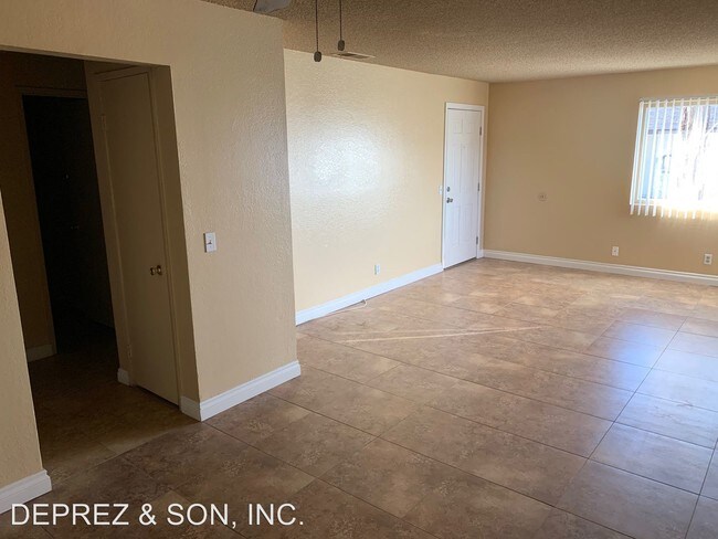 Building Photo - 512 E Lugonia Ave