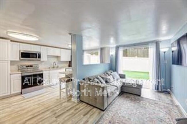 Photo - 5606 Roberts Dr House