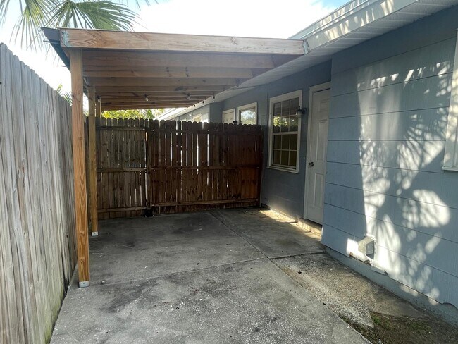 Foto del edificio - 716 21st St N