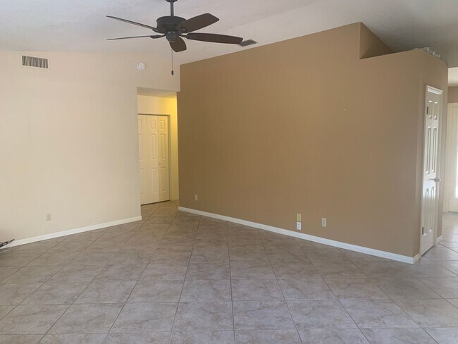 Building Photo - Unfurnished - 1 Year Rental