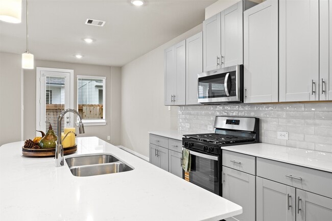 Building Photo - 4115 Glowing Hearth Dr