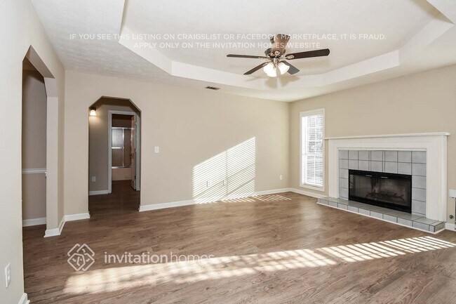 Building Photo - 2290 Castle Royale Dr