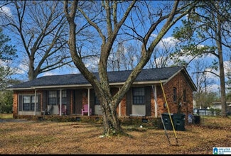 Building Photo - 1105 Rainbow Dr NE