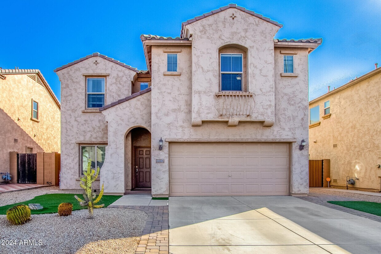 Primary Photo - 11147 E Sentiero Ave