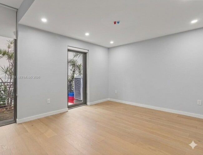 Foto del edificio - 1055 99th St