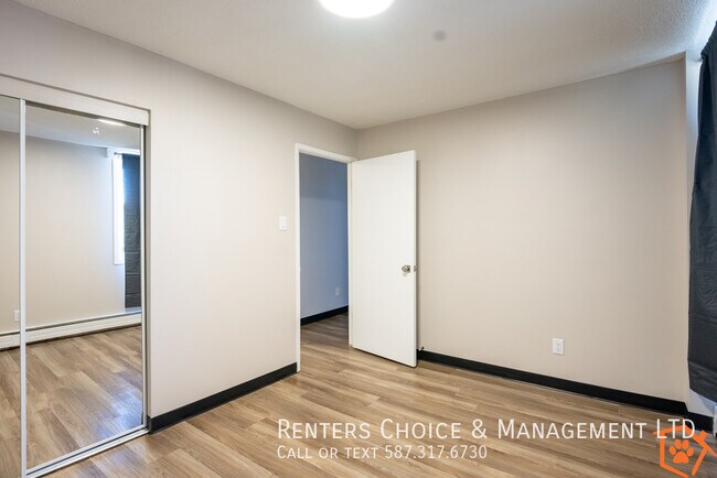 Photo du bâtiment - Renovated, Utilities Included, Few Stairs