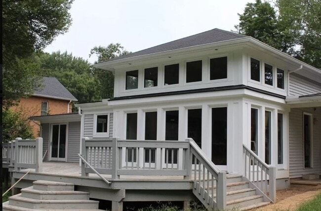 Building Photo - 4126 Maple Ave