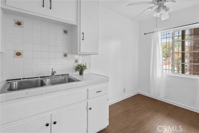 Building Photo - 330 W Laurel St