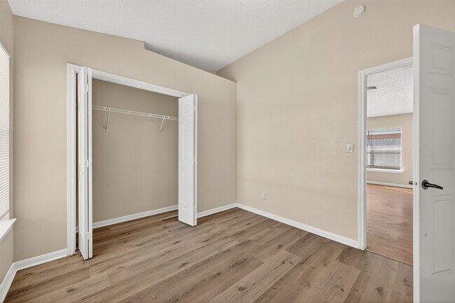 Foto del edificio - 15727 Ridgegate Rd