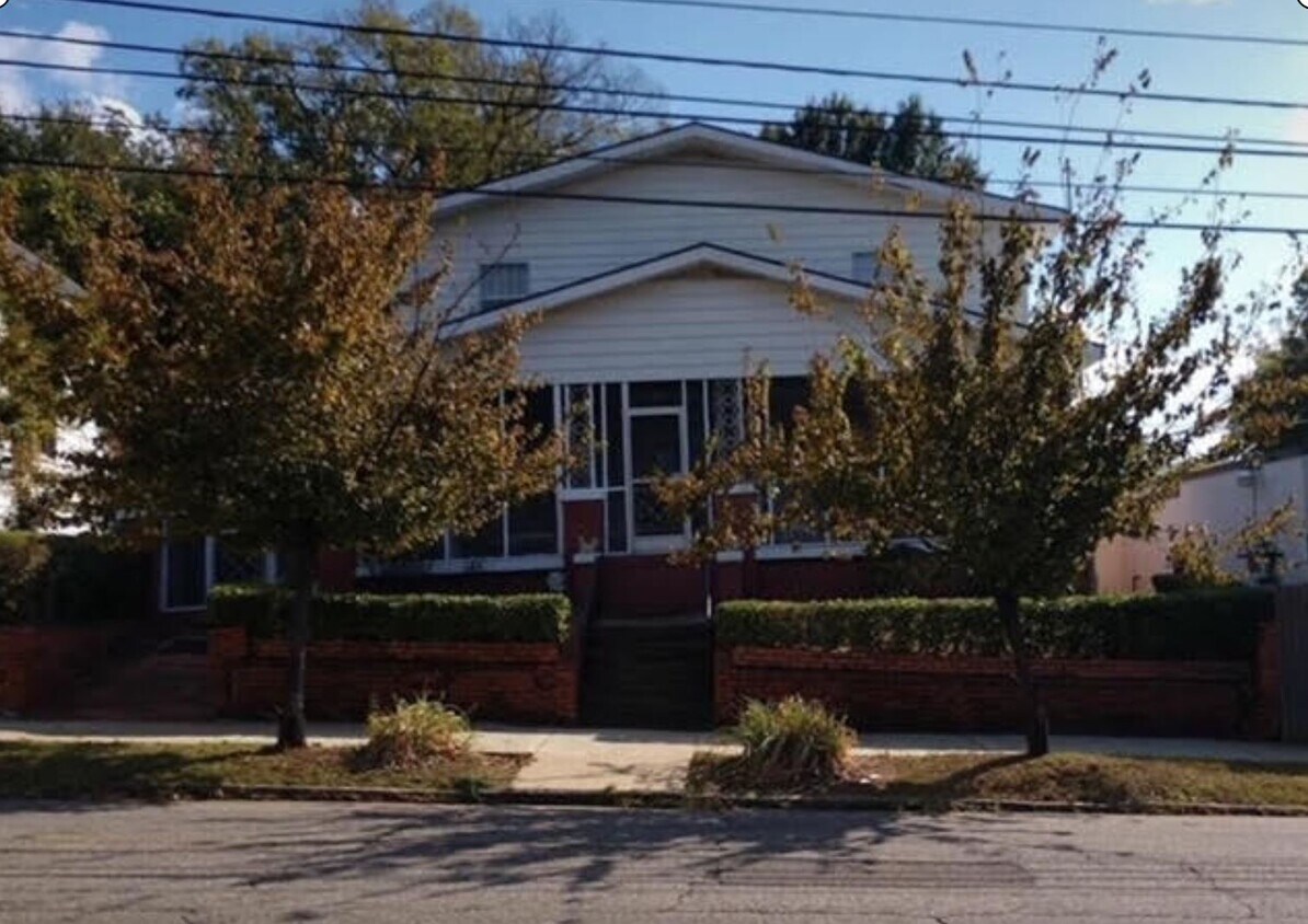 604 High St, Montgomery, AL 36104 Townhome Rentals in Montgomery AL