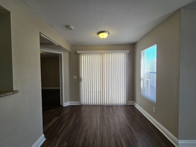 Foto del edificio - A Fabulous 2 Bedroom, 2 Bathroom condo at ...