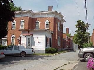Primary Photo - 162 S Broadway Ave