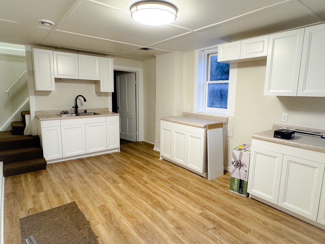 Foto principal - 101-103 E. Tweedy St. - Hustisford