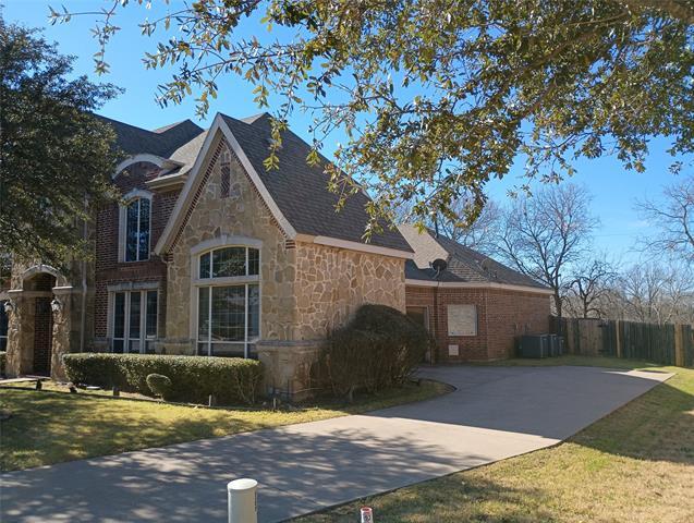 Building Photo - 1519 McArthur Dr