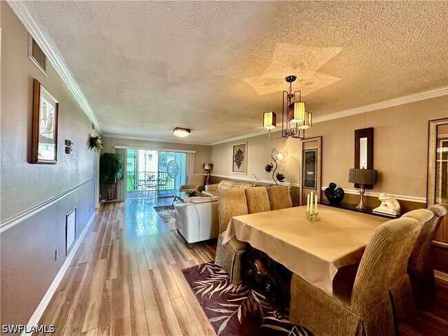 Foto del edificio - 5467 Rattlesnake Hammock Rd