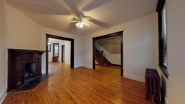 Foto del edificio - 728 Rock Creek Church Rd NW