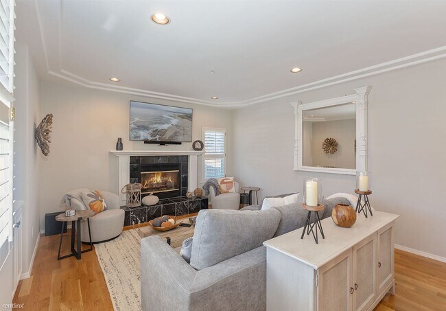 Building Photo - 3 br, 2.5 bath House - 3858 Oasis by the Sea