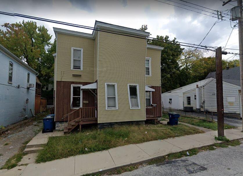 Primary Photo - 906 East 7th Street, Unit Unit B