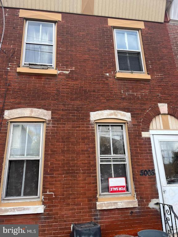 Building Photo - 5005 Jackson St