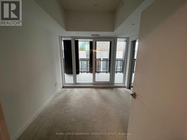 Building Photo - 238 Simcoe St