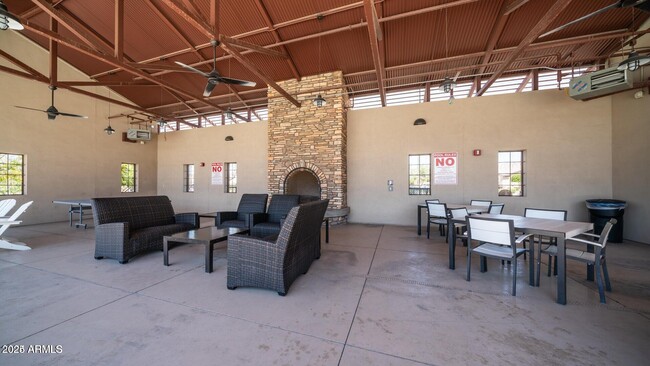 Building Photo - 9144 W Louise Dr