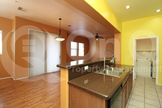 Foto del edificio - 1225 N 36th St