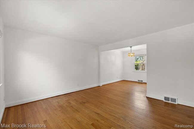 Foto del edificio - 1652 Graefield Rd