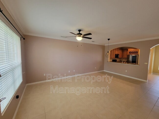 Building Photo - 14120 Oakham St