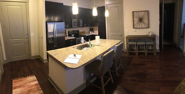 Building Photo - 6000 Carnegie Blvd