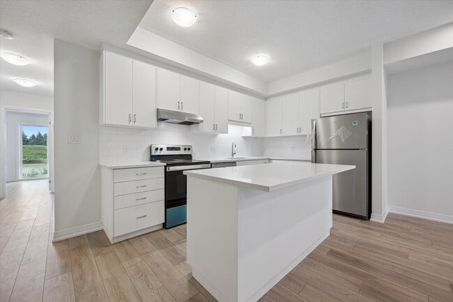 Building Photo - 21 Reverie Way