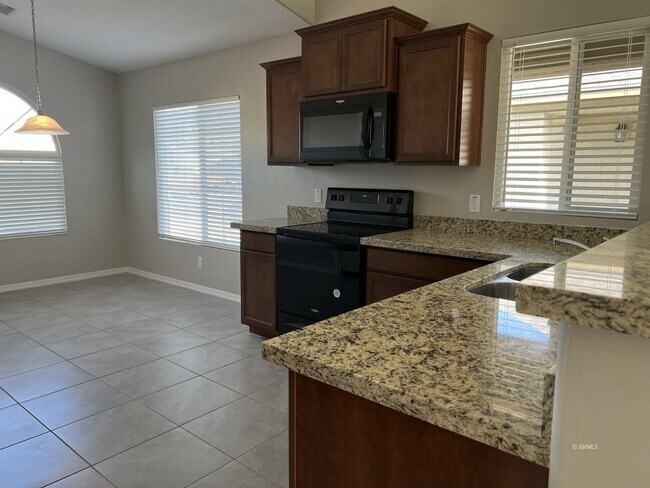 Foto del edificio - 1348 Roper Ln