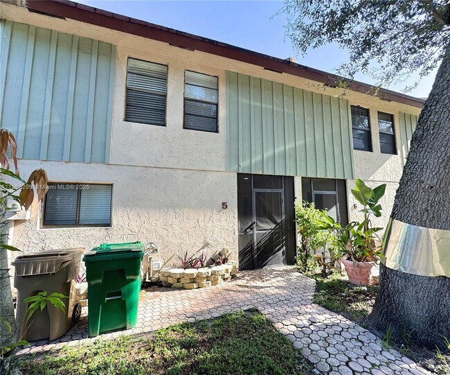 Foto del edificio - 7901 Northwest 33rd Street