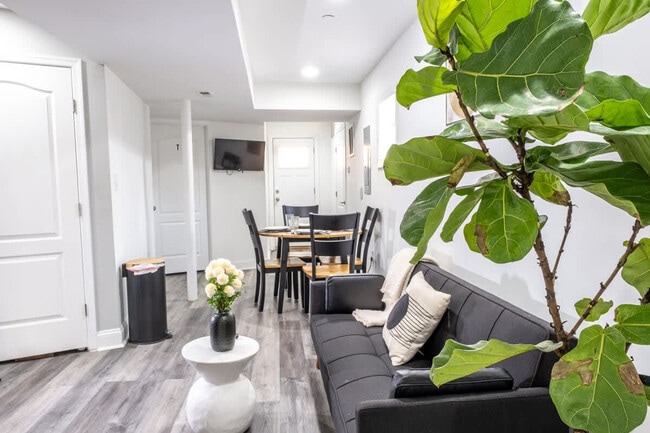 Foto del edificio - 45 Rhode Island Ave NE