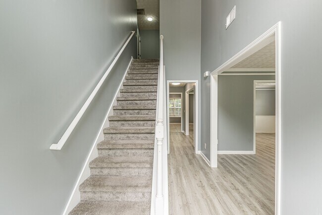 Foto del edificio - 4332 Abram Dr