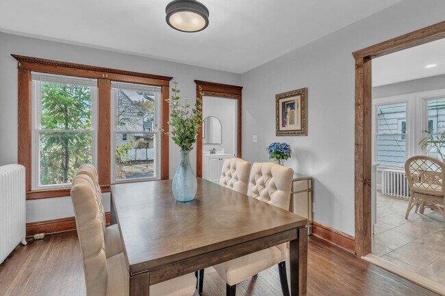 Foto del edificio - 80 E Hazeltine Ave