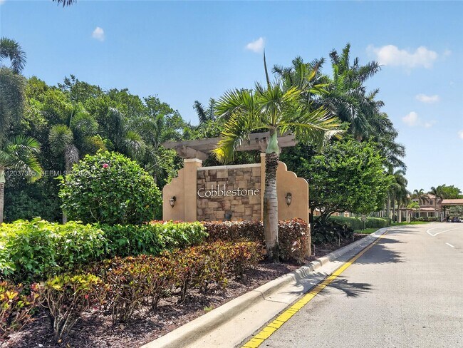 Foto del edificio - 625 SW 146th Terrace