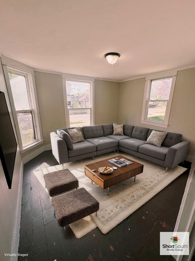 Foto principal - Updated 2 Bed 1 Bath home on the SE side